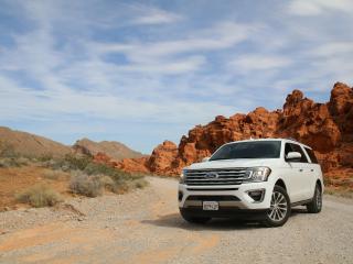 How to Properly Clean and Detail Your Car