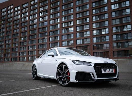 Leasing vs. Buying a Car: Which Is Right for You?